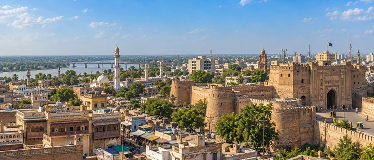 City scene: Hyderabad (Pakistan)