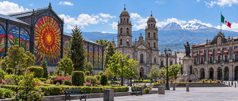 City scene: Toluca